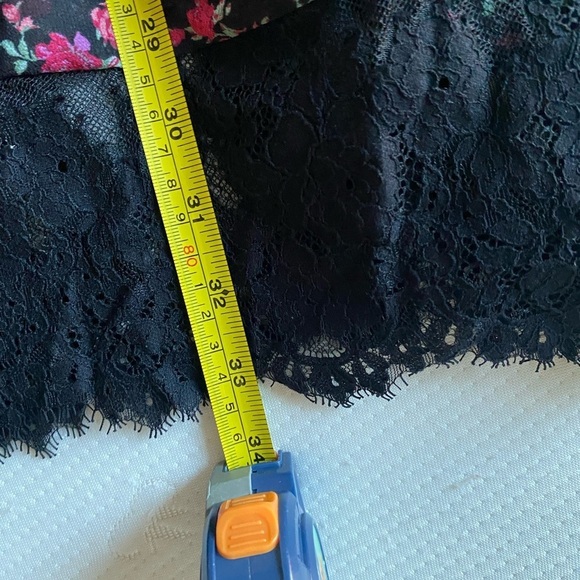 For Love & Lemons x Victoria's Secret Floral Valentines Day Romantic Robe Size L - Picture 7 of 7